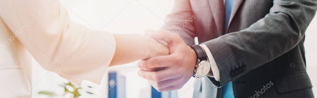 Rencontre entre un consultant et un client professionnel
